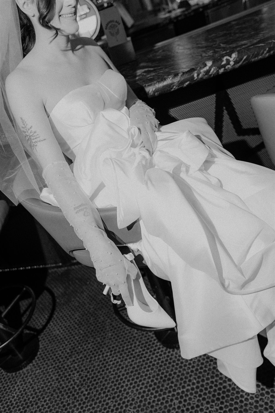 Black-and-white bridal detail at the Carousel Bar