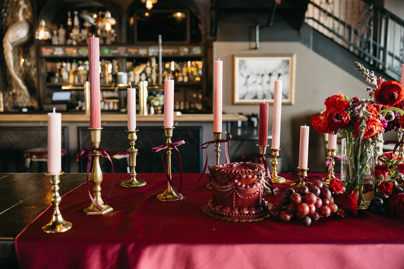 Red florals, candlelight and the Commonwealth table — Las Vegas