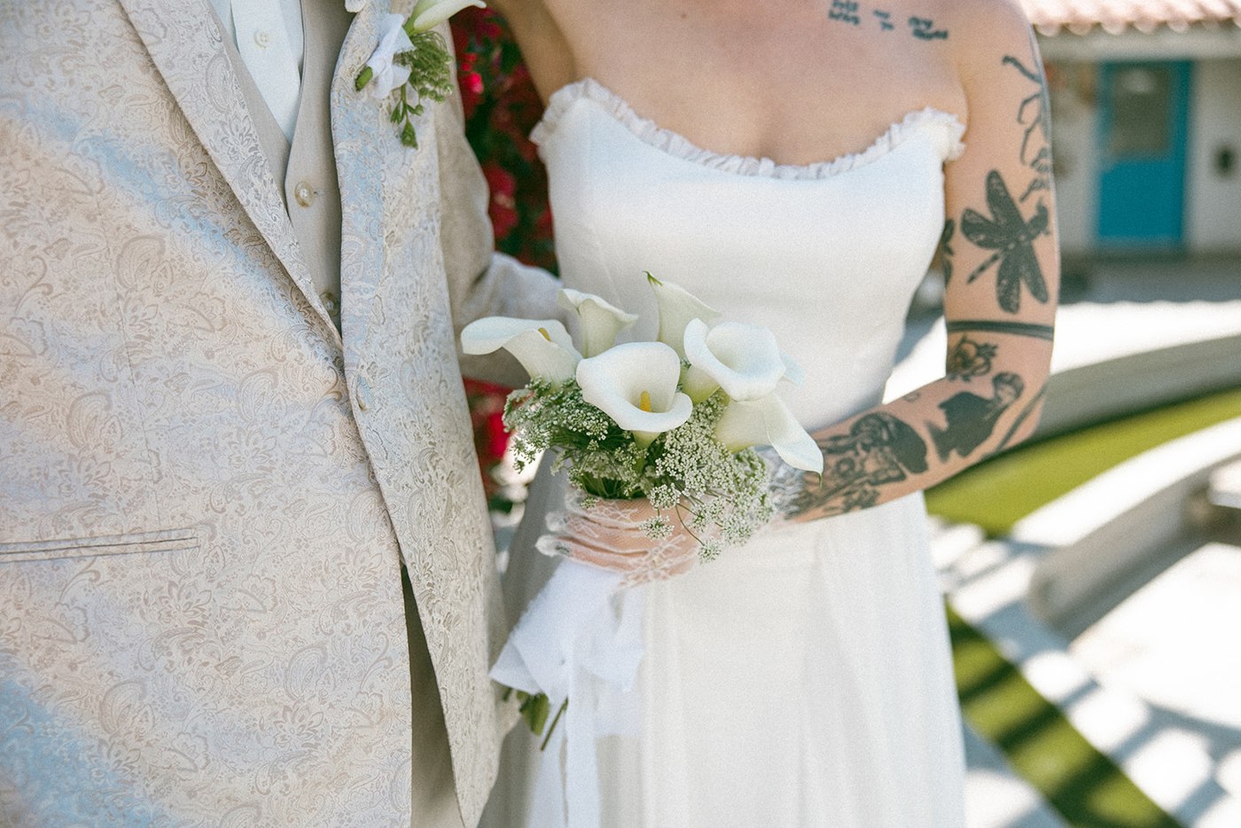 A close look at the bouquet and tailoring — Las Vegas